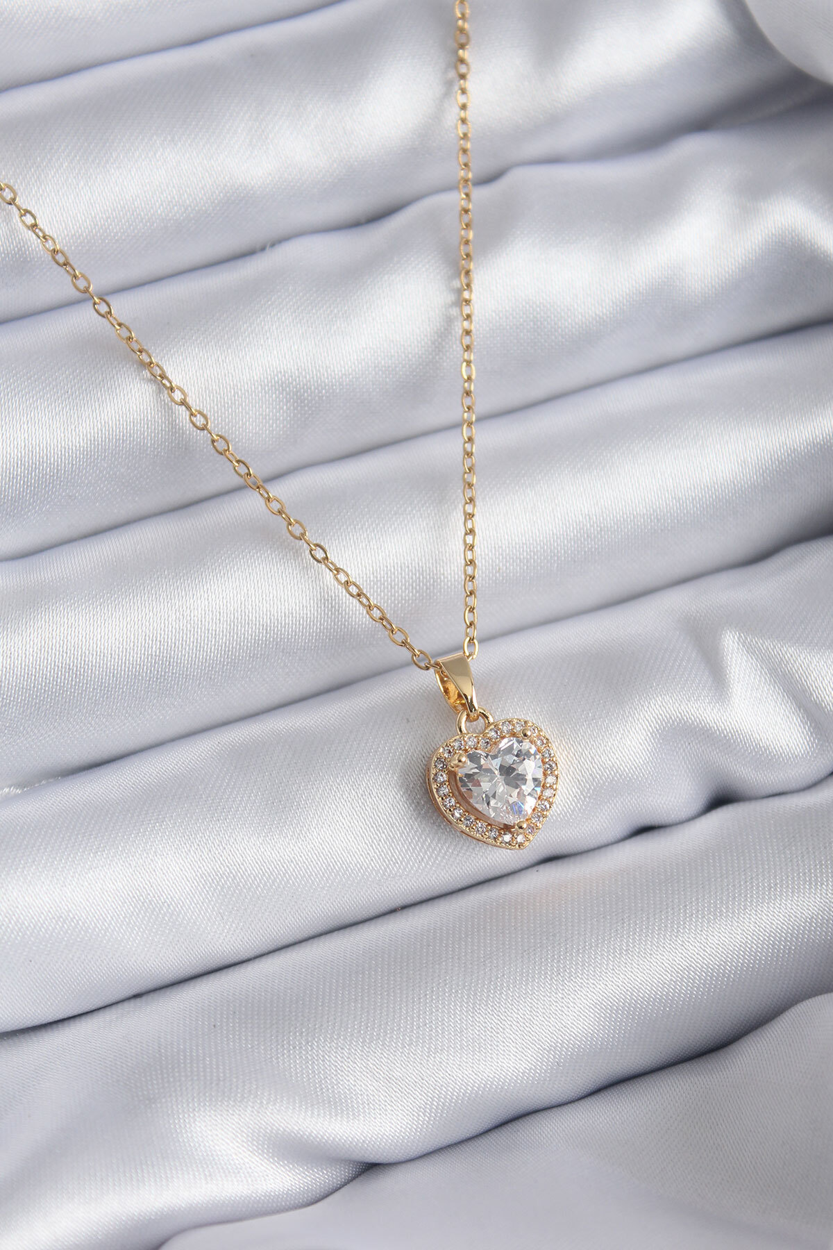 316L Çelik Zincir Gold Renk Zirkon Taşlı Kalp Model Charm Kadın Kolye