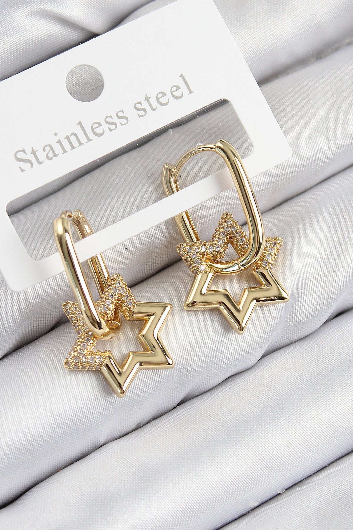 Pirinç Zirkon Taşlı Yıldız Model Gold Renk Kadın Küpe